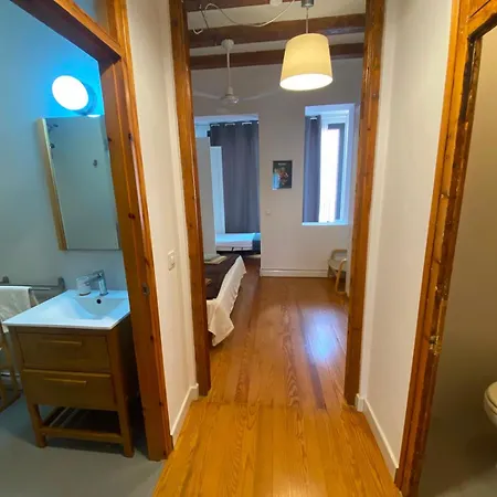 Villarroel - Eixample - 4-2 Apartamento *